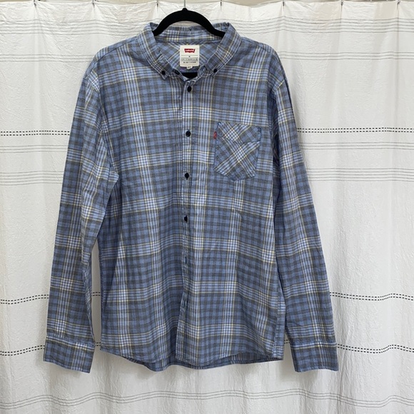 Levi's Other - Levi’s Button up shirt